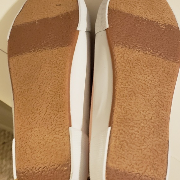 NWT Old navy canvas shoes - Picture 3 of 3